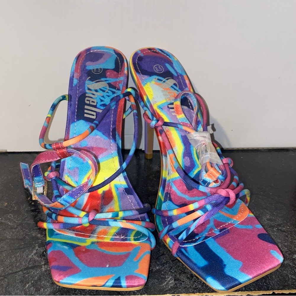 Women 8.5 Colorful High Heels - Picture 2 of 6
